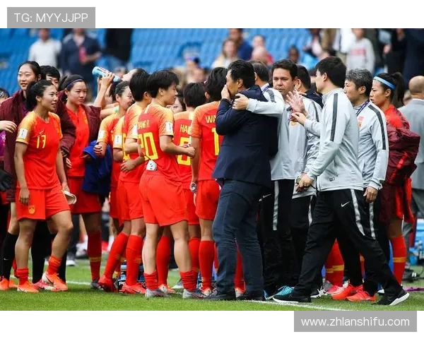 足球的激情与荣耀：从草根到世界杯的传奇之路