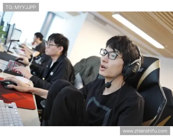 WE战队在Major赛中的团队协作表现分析与点评