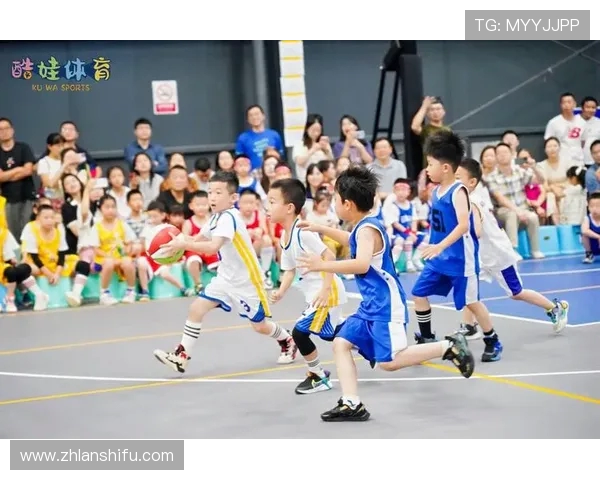 以篮球为纽带探索团队合作与个人成长的无限可能