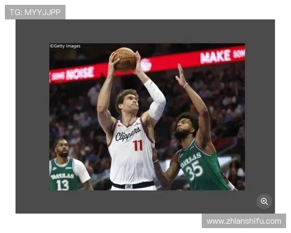 布鲁克洛佩斯：从NBA巨星到篮球战术的创新先锋